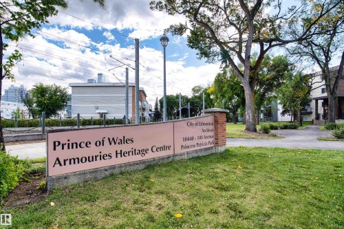 10516 108 Avenue, Edmonton, AB - Outdoor