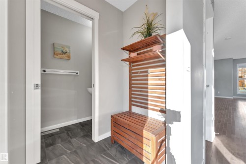 5239 20 Avenue, Edmonton, AB - Indoor Photo Showing Other Room