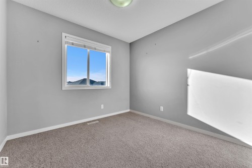 5239 20 Avenue, Edmonton, AB - Indoor Photo Showing Other Room