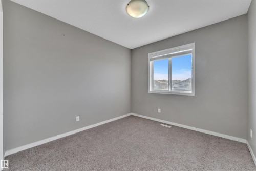 5239 20 Avenue, Edmonton, AB - Indoor Photo Showing Other Room