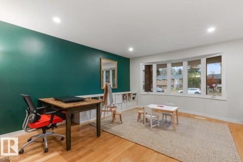 6815 11 Avenue, Edmonton, AB - Indoor Photo Showing Other Room