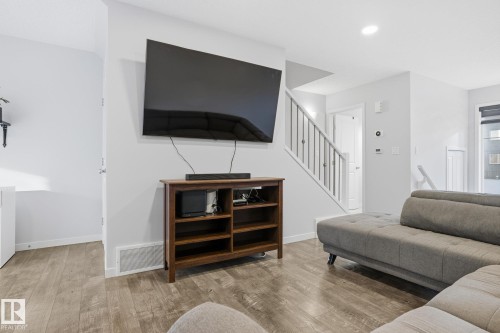 111 3305 Orchards Link, Edmonton, AB - Indoor Photo Showing Other Room