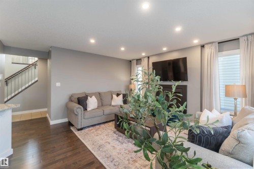 8306 180A Avenue, Edmonton, AB - Indoor Photo Showing Living Room