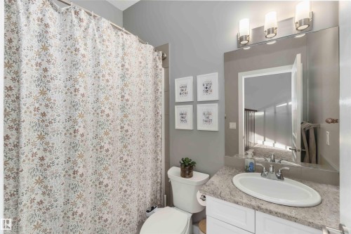 8306 180A Avenue, Edmonton, AB - Indoor Photo Showing Bathroom