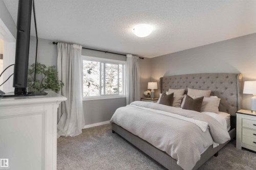 8306 180A Avenue, Edmonton, AB - Indoor Photo Showing Bedroom