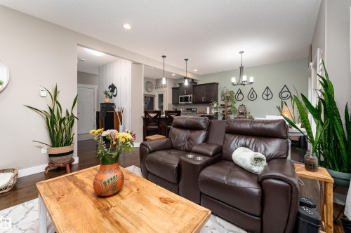 86 8602 Southfort Boulevard, Fort Saskatchewan, AB - Indoor Photo Showing Living Room