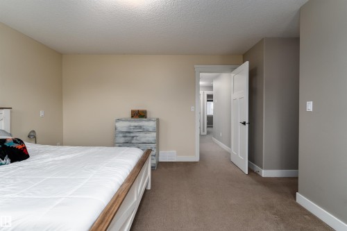 86 8602 Southfort Boulevard, Fort Saskatchewan, AB - Indoor Photo Showing Bedroom