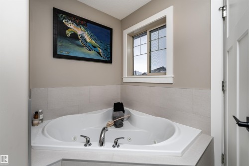 86 8602 Southfort Boulevard, Fort Saskatchewan, AB - Indoor Photo Showing Bathroom