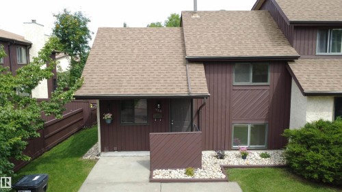 744 SADDLEBACK Road  Edmonton, AB T6J 5E6