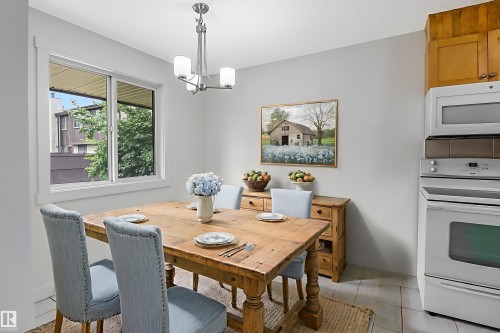 744 Saddleback Road, Edmonton, AB - Indoor