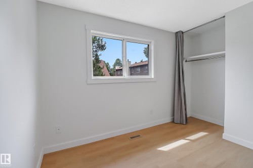 744 Saddleback Road, Edmonton, AB - Indoor Photo Showing Other Room