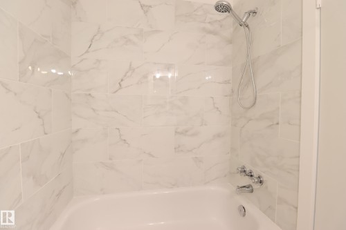 744 Saddleback Road, Edmonton, AB - Indoor Photo Showing Bathroom