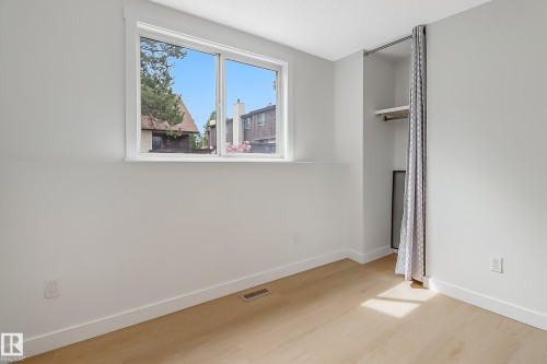 744 Saddleback Road, Edmonton, AB - Indoor Photo Showing Other Room