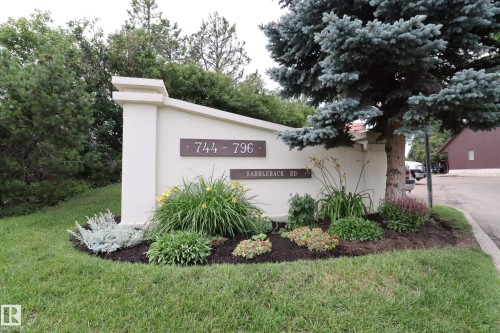 744 Saddleback Road, Edmonton, AB - Outdoor