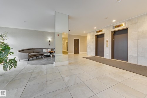 201 9908 114 Street, Edmonton, AB - Indoor Photo Showing Other Room