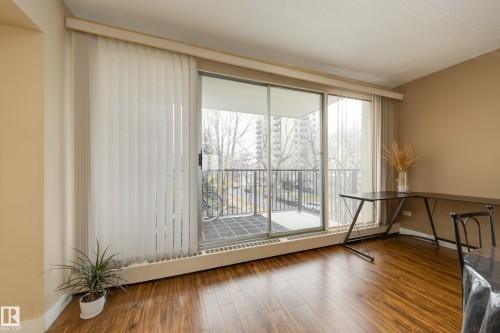 201 9908 114 Street, Edmonton, AB - Indoor Photo Showing Other Room