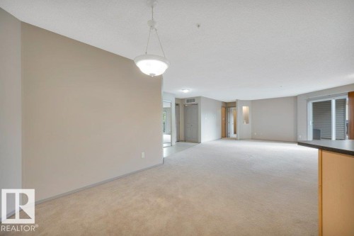322 16303 95 Street, Edmonton, AB - Indoor Photo Showing Other Room