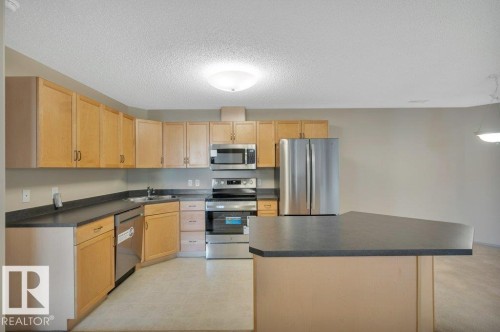 322 16303 95 Street, Edmonton, AB - Indoor Photo Showing Kitchen