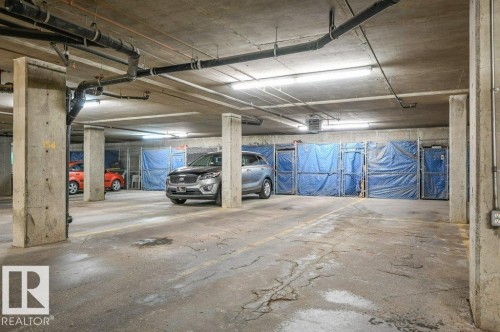 322 16303 95 Street, Edmonton, AB - Indoor Photo Showing Garage