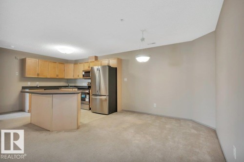 322 16303 95 Street, Edmonton, AB - Indoor Photo Showing Kitchen