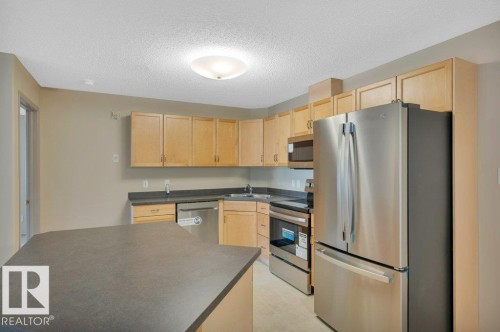 322 16303 95 Street, Edmonton, AB - Indoor Photo Showing Kitchen