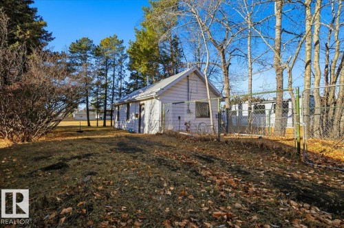 5313 52 Street, Thorsby, AB - Outdoor