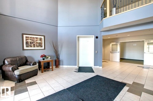 423 99 Westerra Manor, Stony Plain, AB - Indoor Photo Showing Other Room