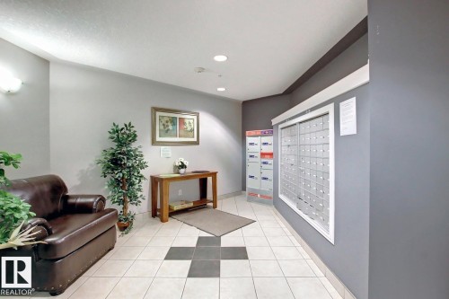 Lobby featuring recessed lighting - 423 99 Westerra Manor, Stony Plain, AB - Indoor Photo Showing Other Room