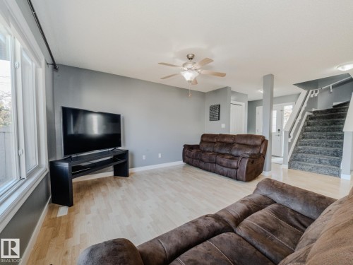 109 Rue Moreau, Beaumont, AB - Indoor Photo Showing Living Room