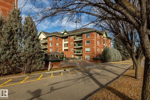 102 37 Sir Winston Churchill Avenue, St. Albert, AB - Outdoor