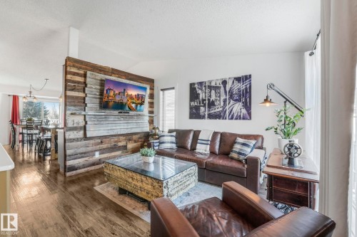 5606 55 Street, Beaumont, AB - Indoor Photo Showing Living Room