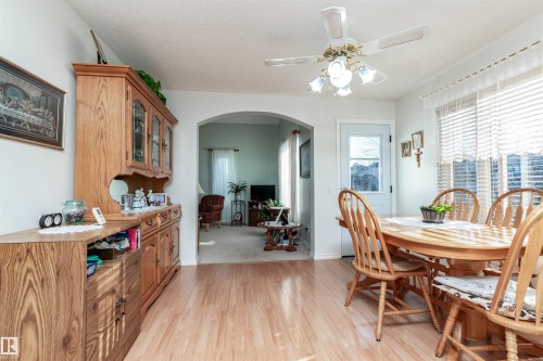 479 Meadowview Drive, Sherwood Park, AB - Indoor Photo Showing Dining Room