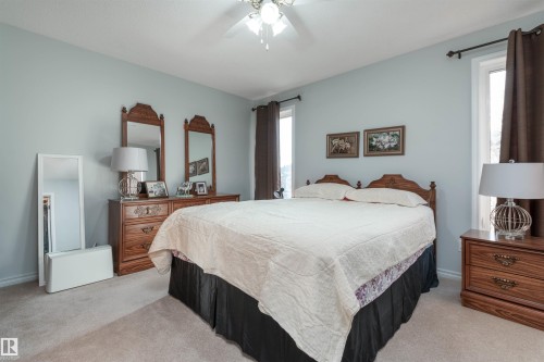 479 Meadowview Drive, Sherwood Park, AB - Indoor Photo Showing Bedroom