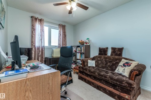 479 Meadowview Drive, Sherwood Park, AB - Indoor Photo Showing Office