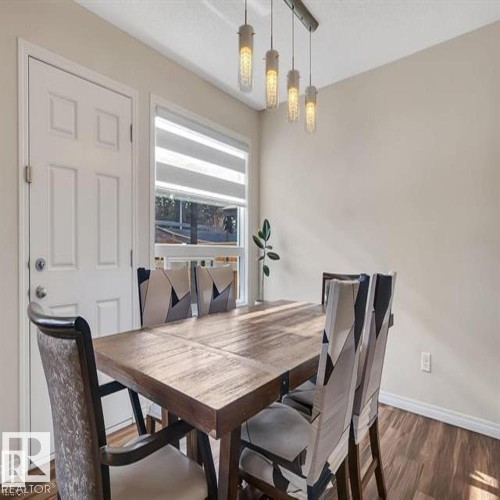 5144 1A Avenue, Edmonton, AB - Indoor Photo Showing Dining Room