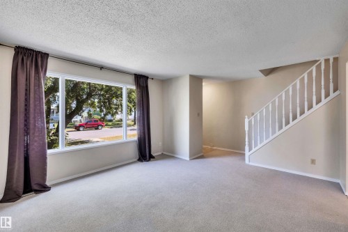 10228 152 Street, Edmonton, AB - Indoor Photo Showing Other Room