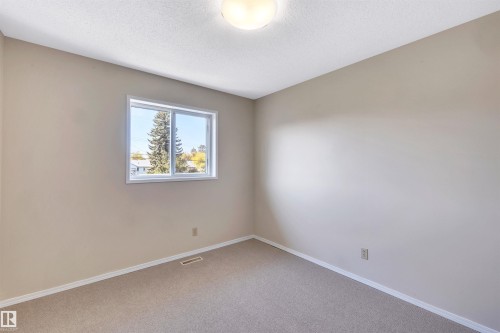10228 152 Street, Edmonton, AB - Indoor Photo Showing Other Room
