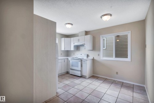10228 152 Street, Edmonton, AB - Indoor Photo Showing Kitchen