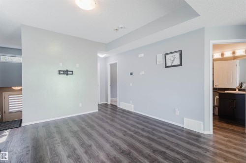 9 6520 2 Avenue, Edmonton, AB - Indoor Photo Showing Other Room