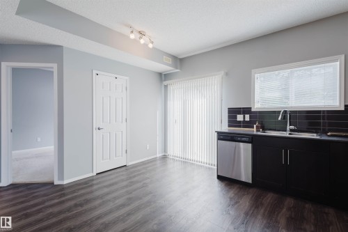 9 6520 2 Avenue, Edmonton, AB - Indoor Photo Showing Kitchen