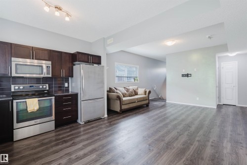 9 6520 2 Avenue, Edmonton, AB - Indoor Photo Showing Kitchen With Stainless Steel Kitchen