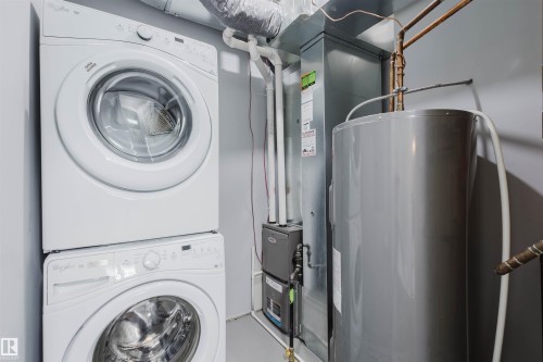 9 6520 2 Avenue, Edmonton, AB - Indoor Photo Showing Laundry Room