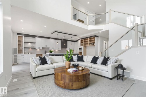 145 Graybriar Drive, Stony Plain, AB - Indoor Photo Showing Living Room