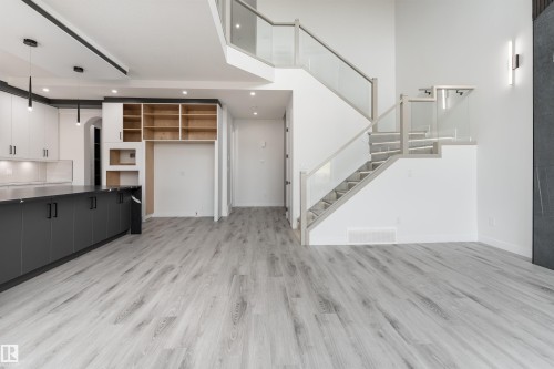 145 Graybriar Drive, Stony Plain, AB - Indoor Photo Showing Kitchen