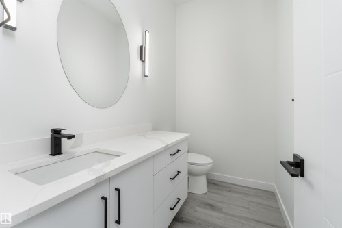 145 Graybriar Drive, Stony Plain, AB - Indoor Photo Showing Bathroom