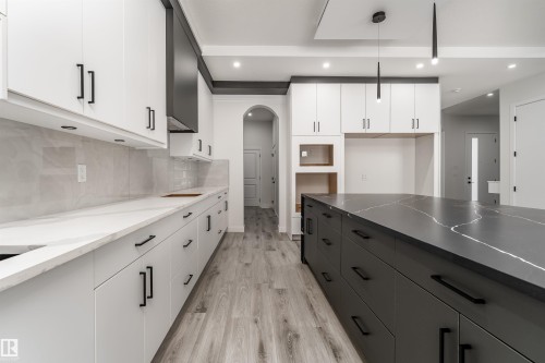 145 Graybriar Drive, Stony Plain, AB - Indoor Photo Showing Kitchen With Upgraded Kitchen