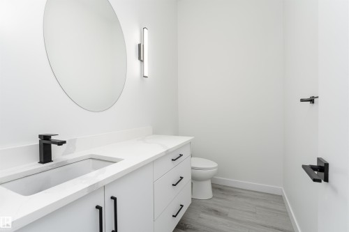 145 Graybriar Drive, Stony Plain, AB - Indoor Photo Showing Bathroom