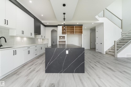 145 Graybriar Drive, Stony Plain, AB - Indoor Photo Showing Kitchen