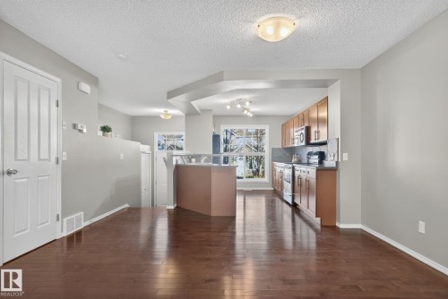87 2051 Towne Centre Boulevard, Edmonton, AB - Indoor Photo Showing Kitchen