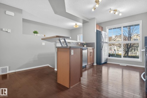 87 2051 Towne Centre Boulevard, Edmonton, AB - Indoor